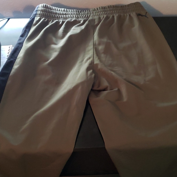 Puma sweatpants - Picture 3 of 5